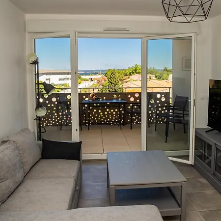 2pers, Terrasse Et Parking Apartman