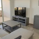 2pers, Terrasse Et Parking Apartmán *