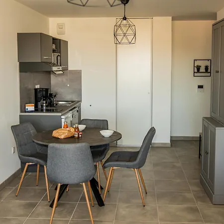 2pers, Terrasse Et Parking Daire *