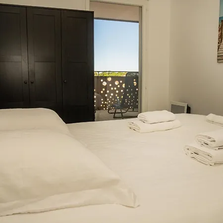 2pers, Terrasse Et Parking Apartmán